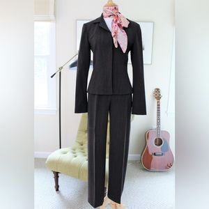 Ann Taylor, stretch 2-piece wool pantsuit, brown, size 2